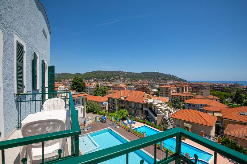 Seaview Pool Retreat - M18