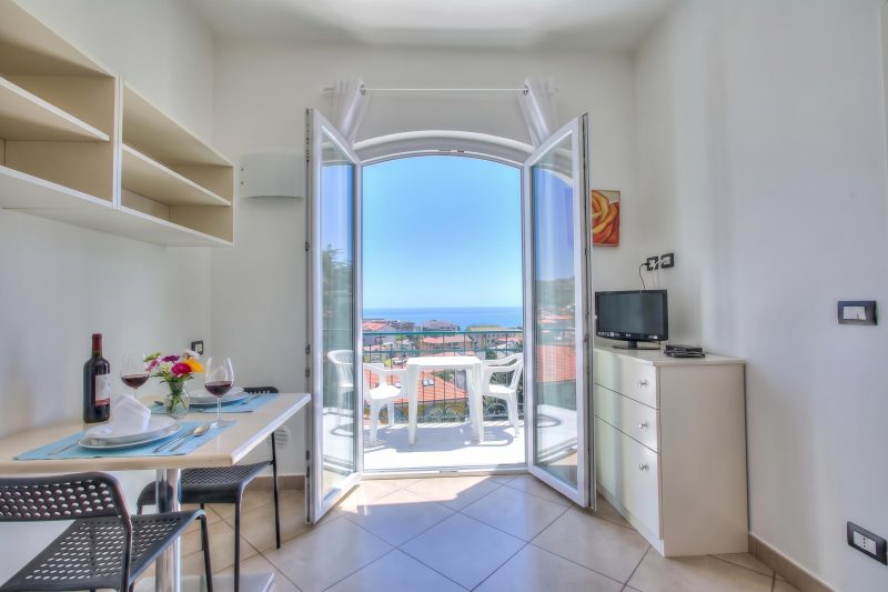 Seaview Pool Retreat - M18