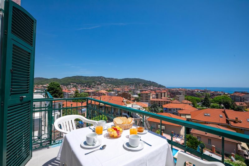 Seaview Pool Retreat - M18