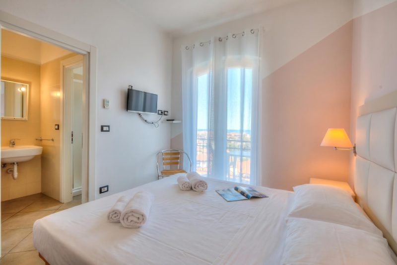 Seaview Pool Retreat - M17