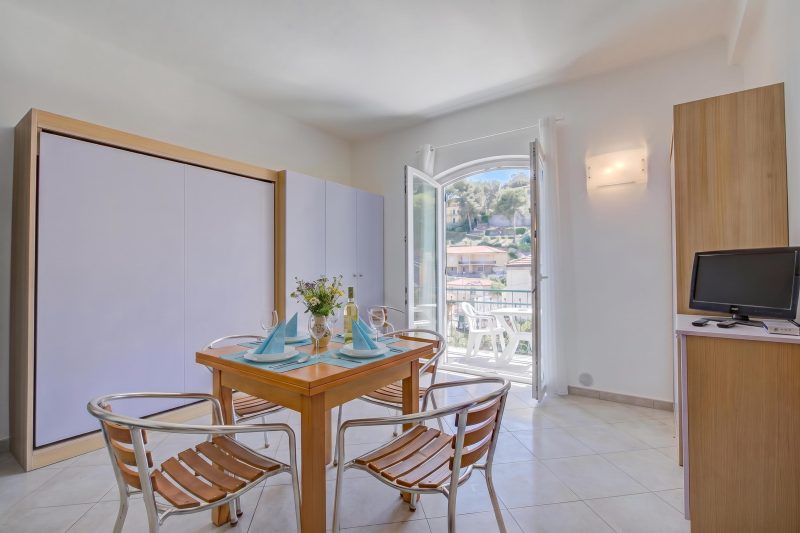 Seaview Pool Retreat - M11