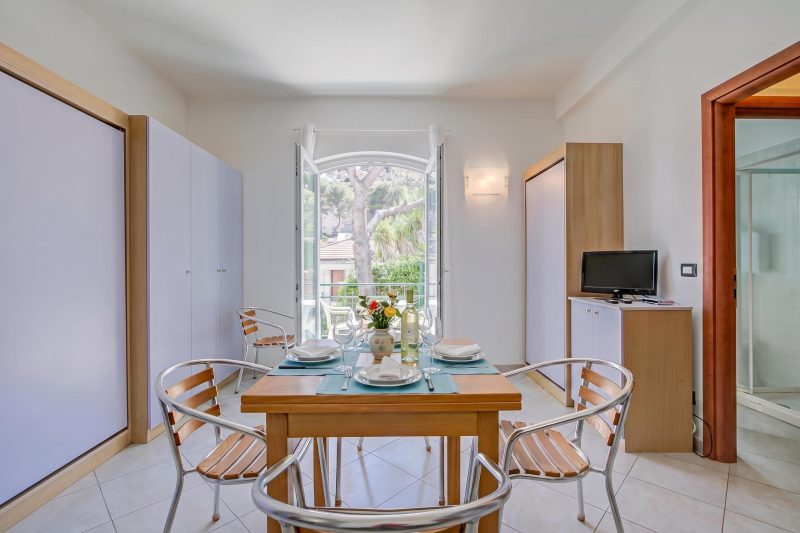 Seaview Pool Retreat - M11