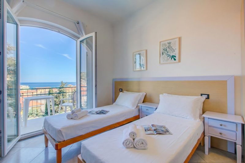 Seaview Pool Retreat - M9