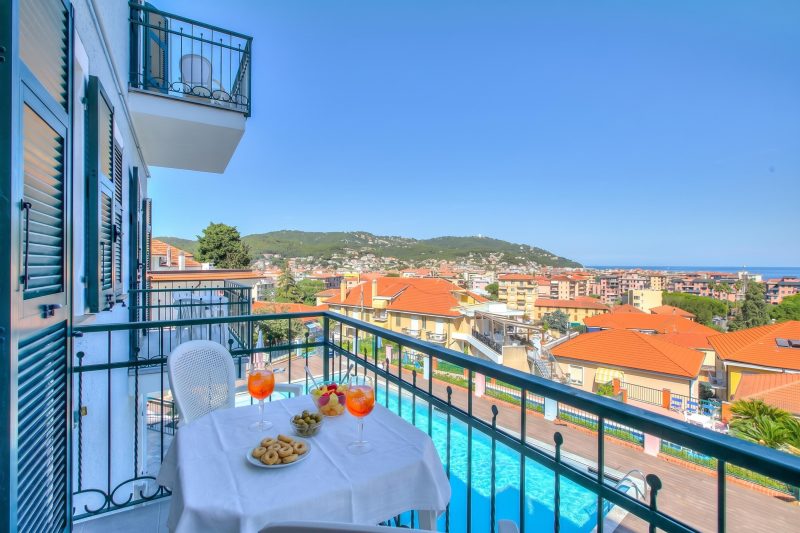 Seaview Pool Retreat - M9