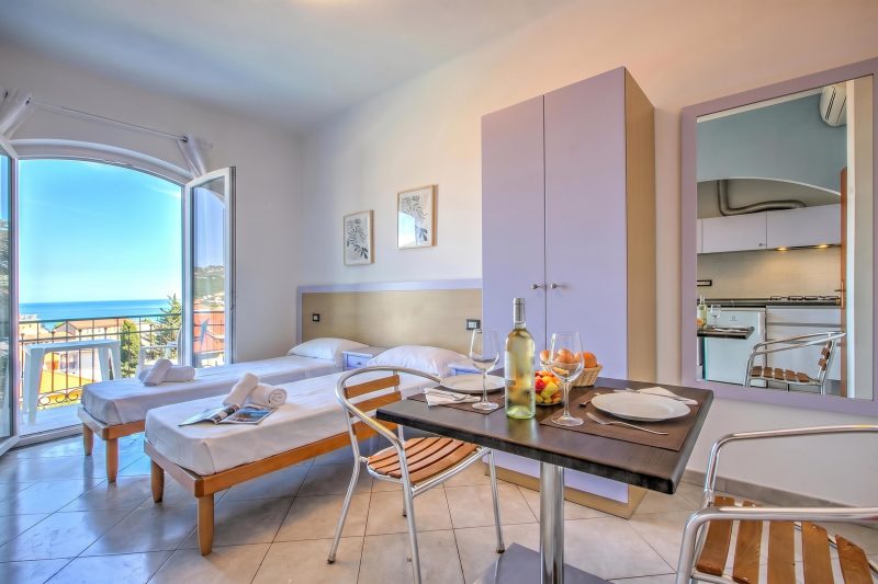 Seaview Pool Retreat - M9
