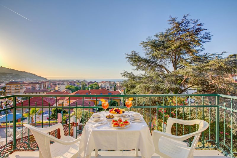 Seaview Pool Retreat - M10