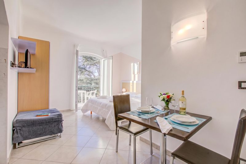 Seaview Pool Retreat - M10