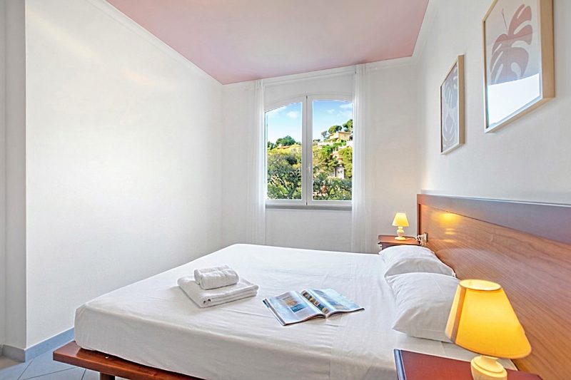 Seaview Pool Retreat - B25