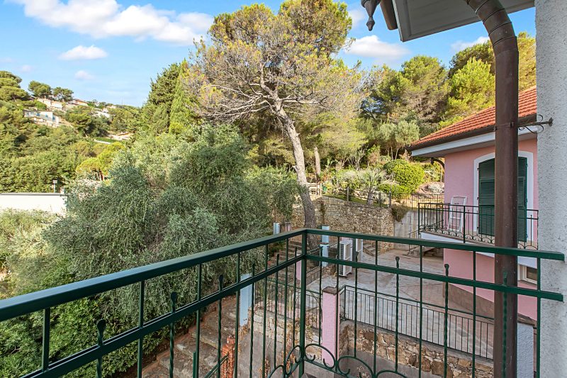 Seaview Pool Retreat - B25