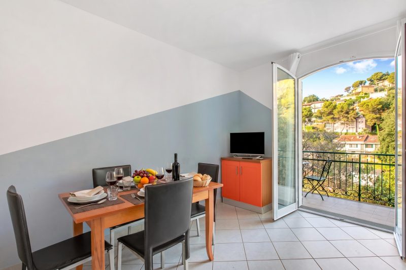 Seaview Pool Retreat - B25
