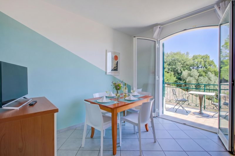 Seaview Pool Retreat  - B27