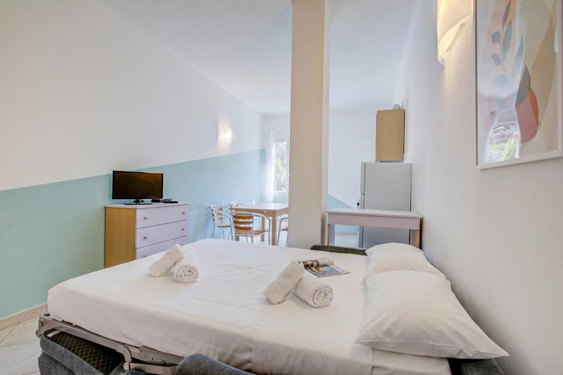 Seaview Pool Retreat - T12