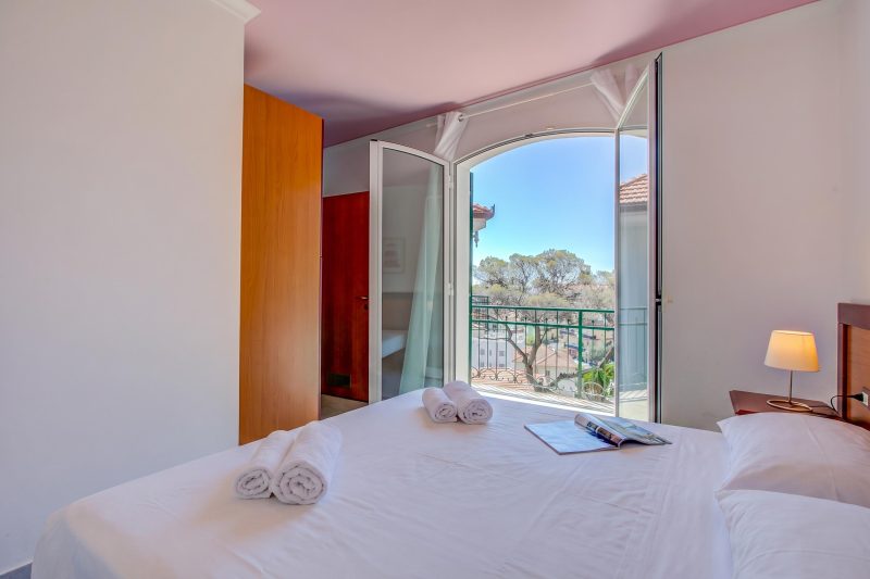 Seaview Pool Retreat - T26