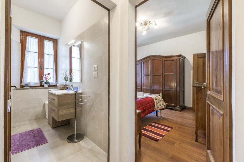 Apartment With Pool And Garden