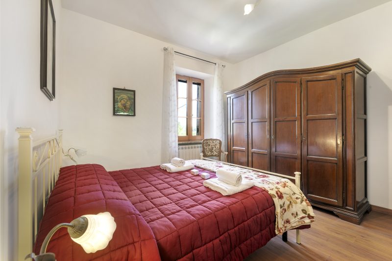 Apartment With Pool And Garden