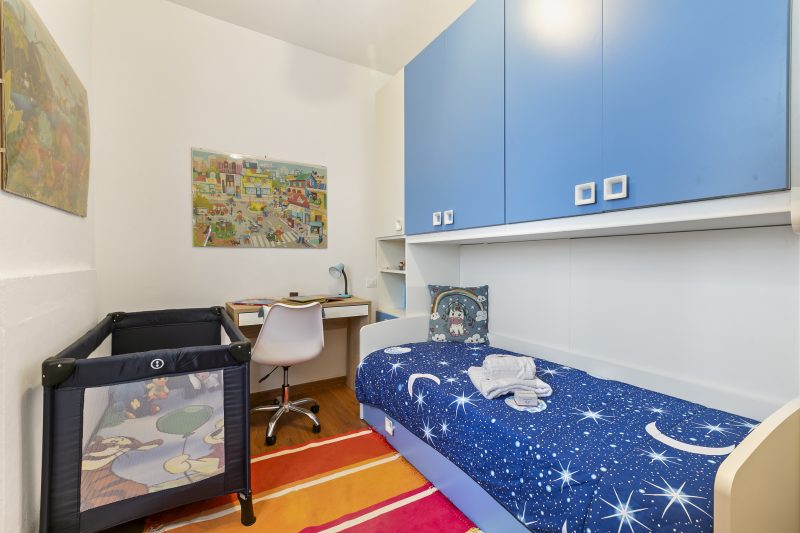 Apartment With Pool And Garden