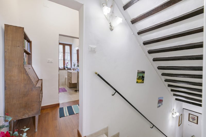 Apartment With Pool And Garden