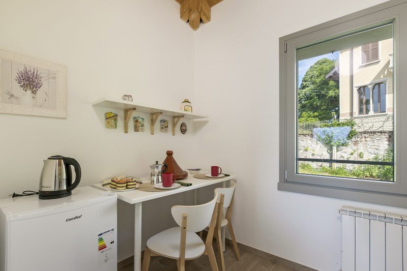 Viola Apartment Lake Maggiore Retreat w/ Private Garden & Parking