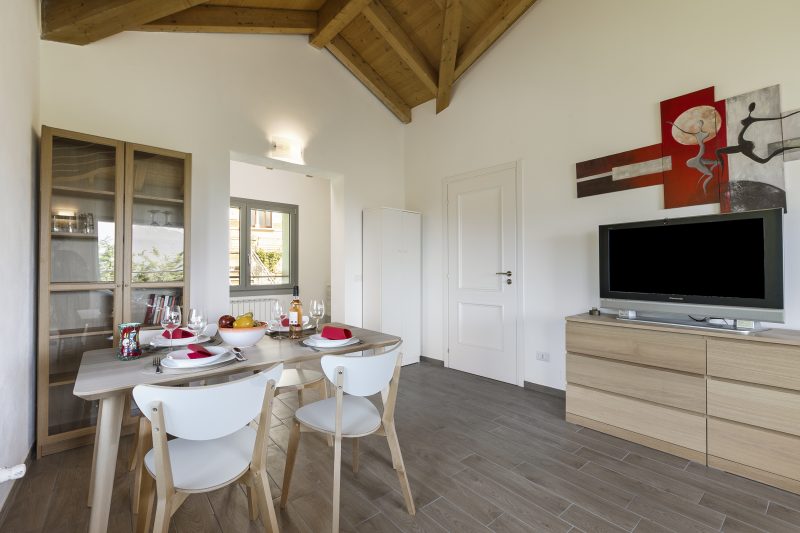 Viola Apartment Lake Maggiore Retreat w/ Private Garden & Parking