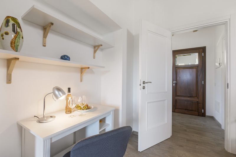 Viola Apartment Lake Maggiore Retreat w/ Private Garden & Parking