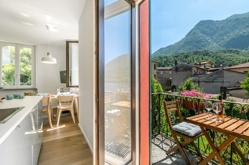 Il Porticciolo - Lake Front Panoramic Apartment