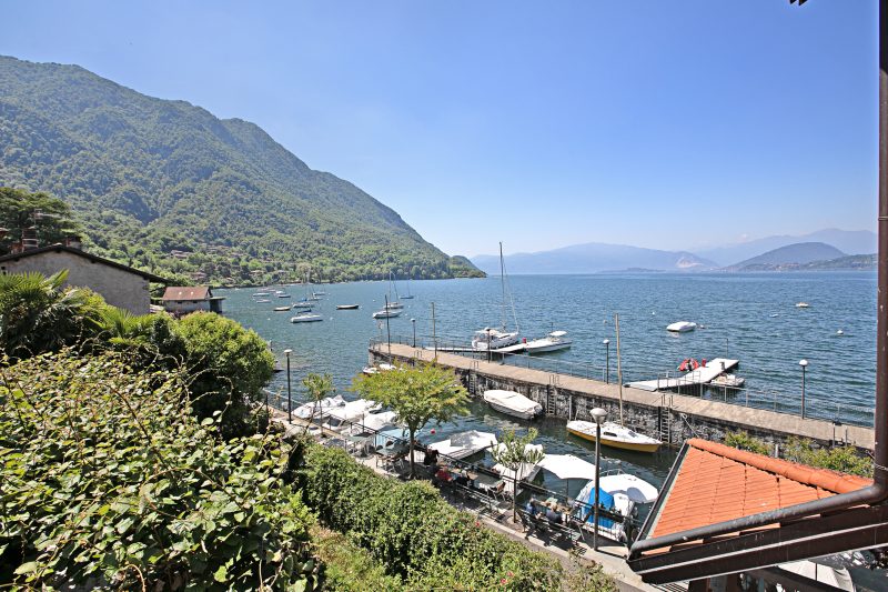 Il Porticciolo - Lake Front Panoramic Apartment