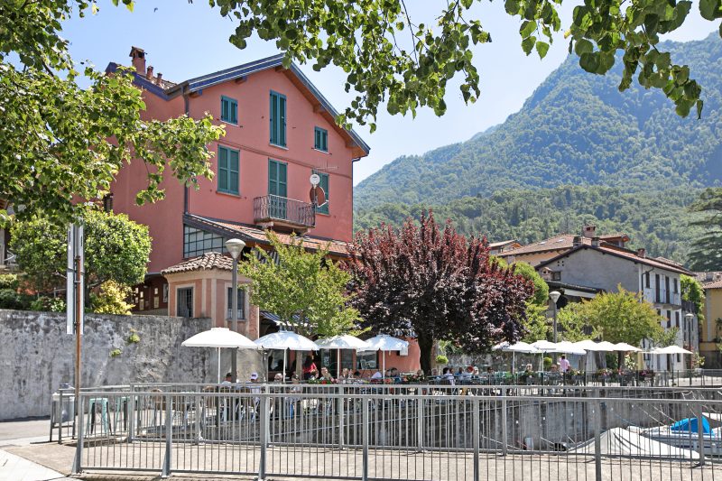 Il Porticciolo - Lake Front Panoramic Apartment
