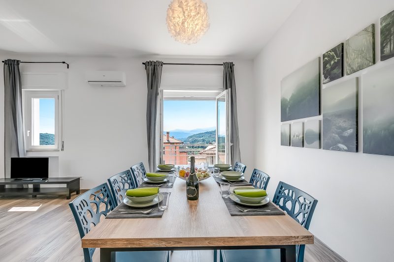 Casa Tramonti: Mountain-View with Terrace Dining