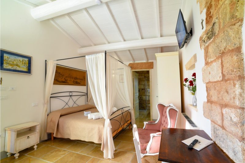 Masseria Santu Lasi with Private Pool & BBQ