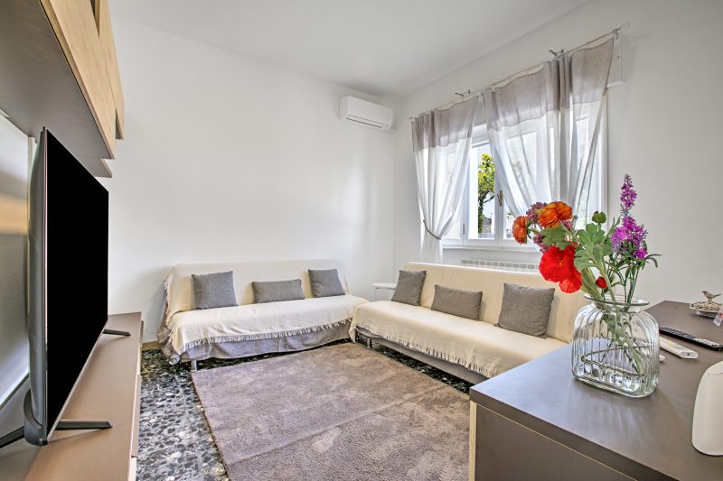 La Siesta with Private Garden