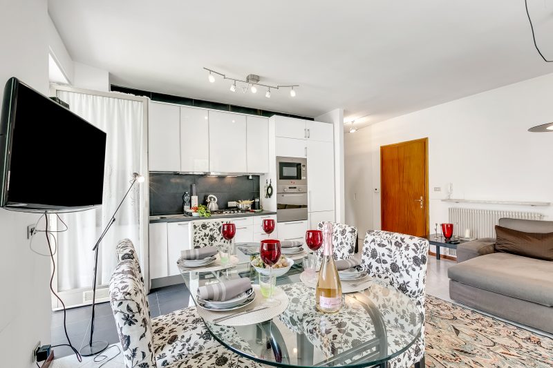 Casa Epofo - Riva del Garda Apartment with Balcony