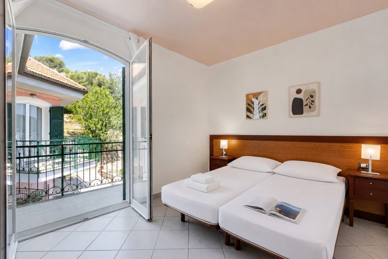Seaview Pool Retreat - B29