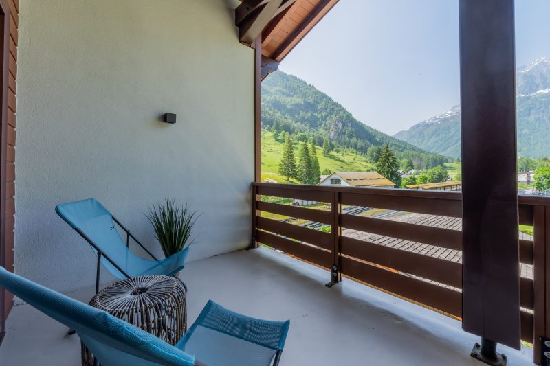 l'Ours Bleu A35 Ski-In at Vallorcine| Shared Pool, Gym & Wellness
