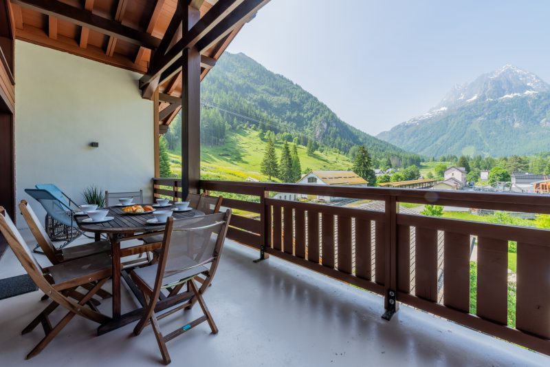 l'Ours Bleu A35 Ski-In at Vallorcine| Shared Pool, Gym & Wellness