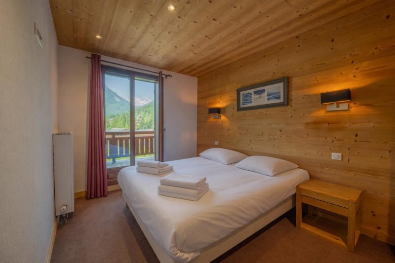 l'Ours Bleu A35 Ski-In at Vallorcine| Shared Pool, Gym & Wellness