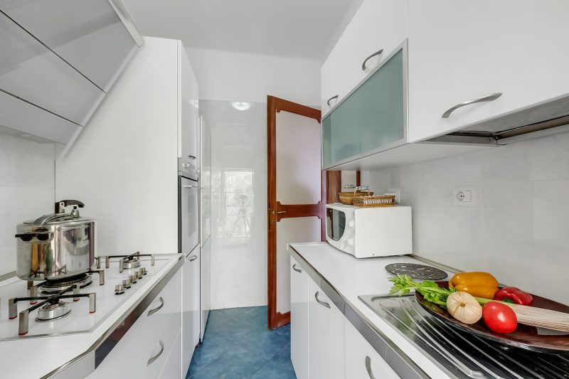 Owl House, Sea-View Terrace Apt in Sanremo