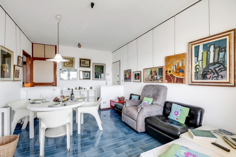 Owl House, Sea-View Terrace Apt in Sanremo