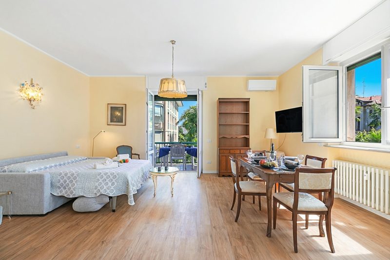 Strixia Apartment - 50m From Lake with Balcony