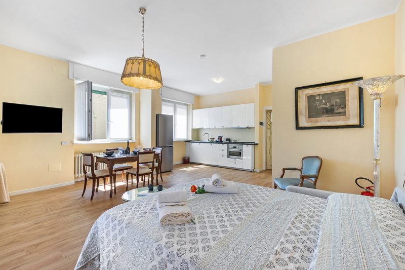 Strixia Apartment - 50m From Lake with Balcony