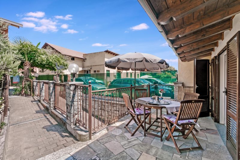 Casa Rolè, Lake Maggiore Patio House w/ BBQ