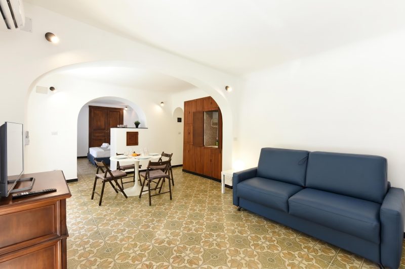 Maisonette Apartment with Outdoor Dining