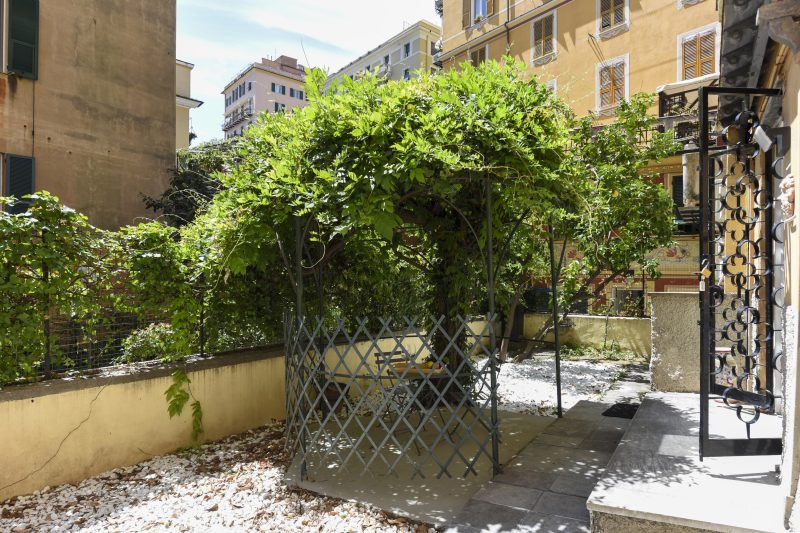 Maisonette Apartment with Outdoor Dining