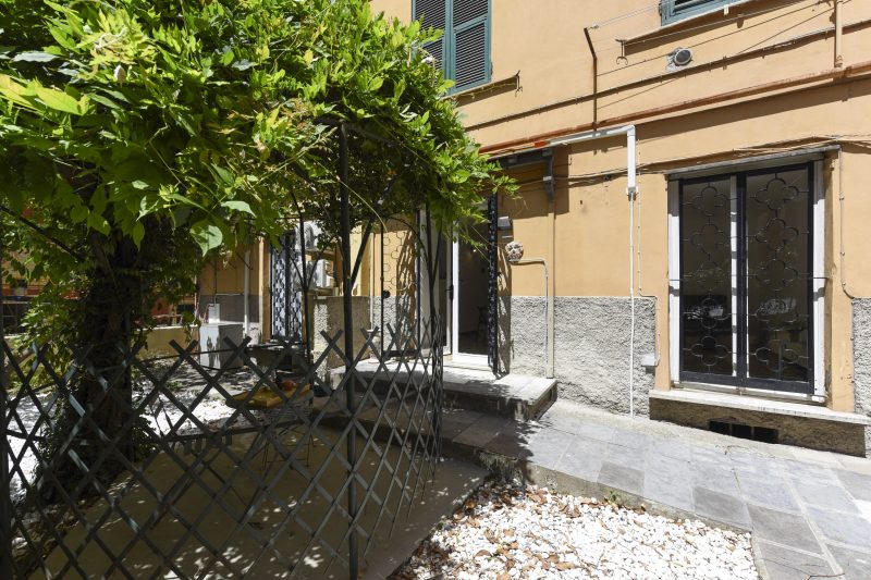 Maisonette Apartment with Outdoor Dining