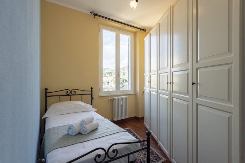 Lovely Apartment with Balcony Via Nizza