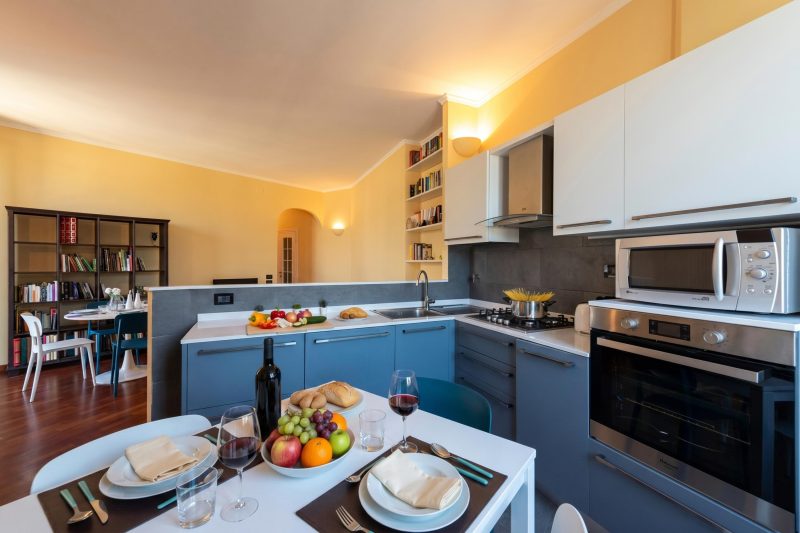 Lovely Apartment with Balcony Via Nizza