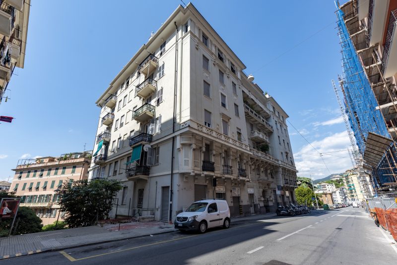 Lovely Apartment with Balcony Via Nizza