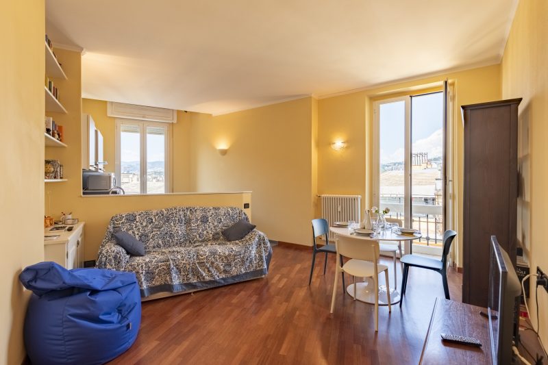 Lovely Apartment with Balcony Via Nizza