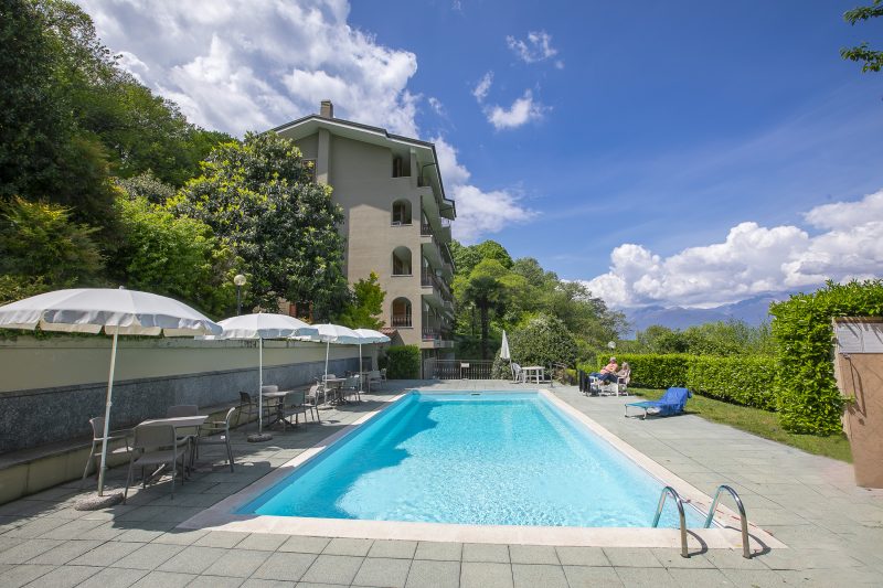 Mon Reve - Lake View Terrace and Pool