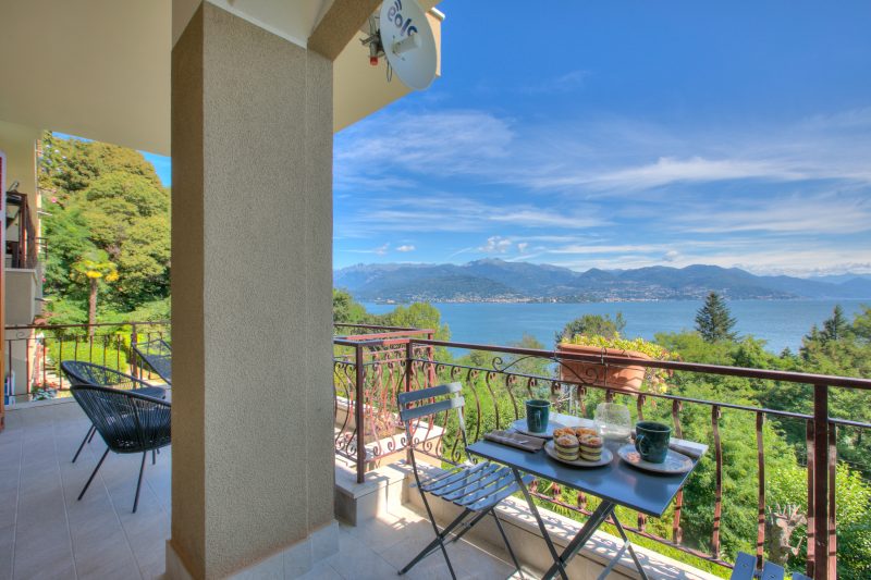 Mon Reve - Lake View Terrace and Pool