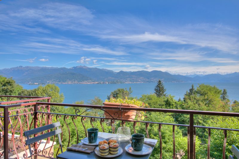 Mon Reve - Lake View Terrace and Pool